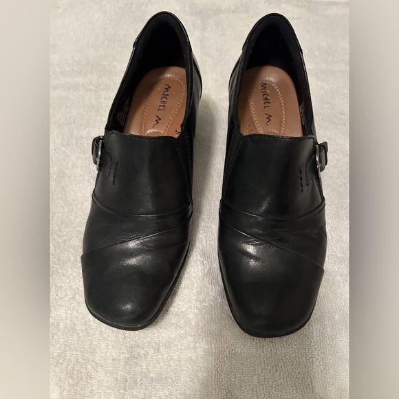 Women’s size 7 black leather Michel M. Booties - Picture 1 of 6